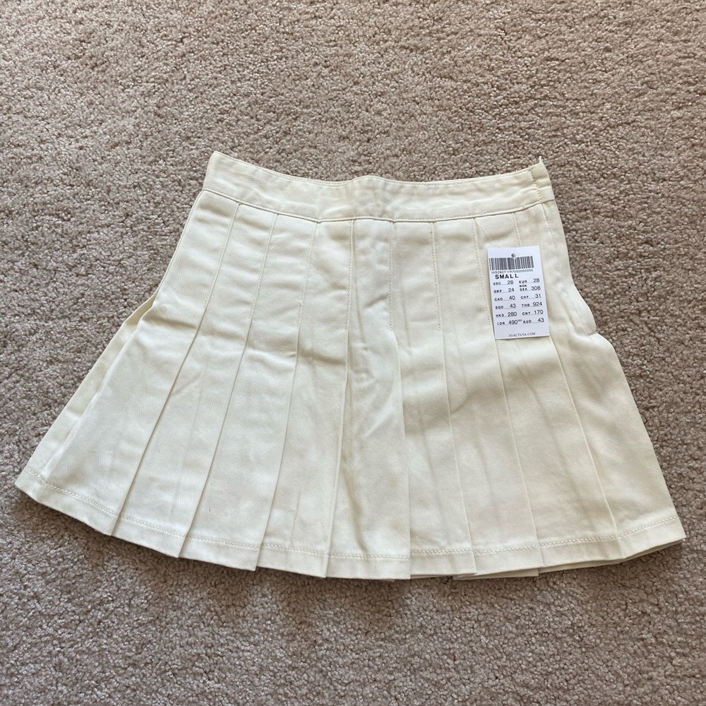 Brandy Melville Dana Skirt (ON HOLD)